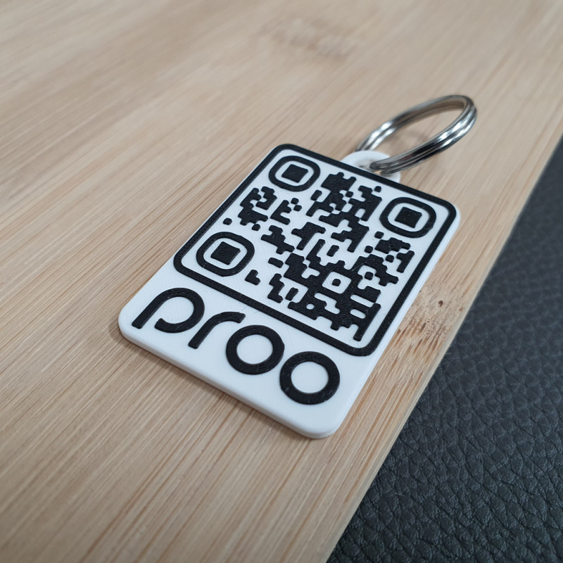 3ME QR Kód Přívěsek Mini s Logem | Stylová Klíčenka